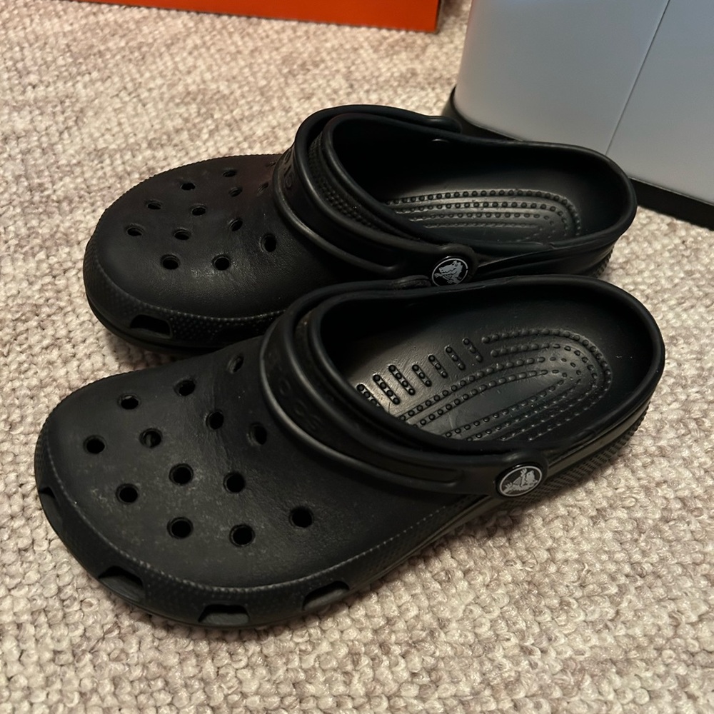 CROCS Black Slip-On Clogs